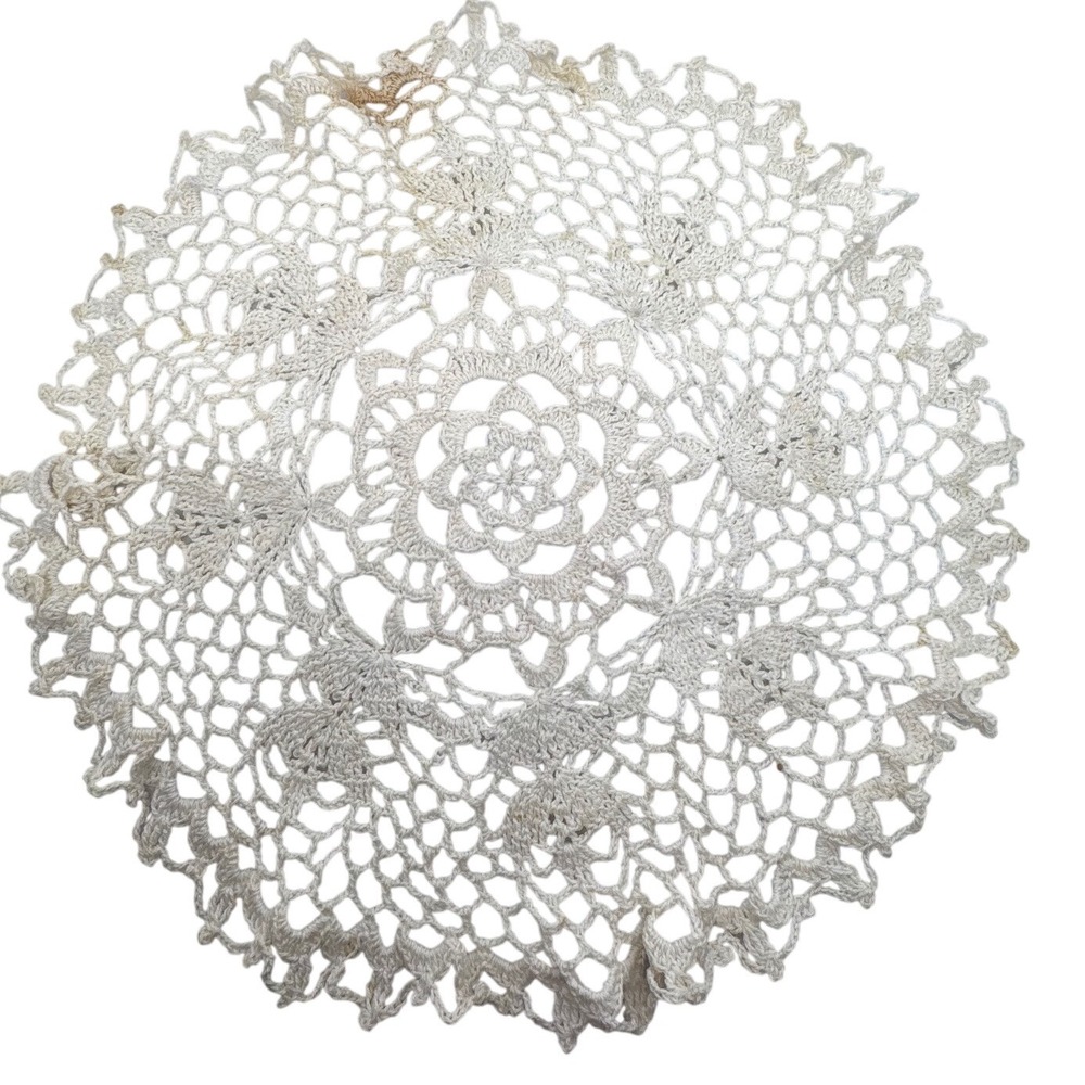 Vintage Hand‎ Crocheted Round Floral Rose Lace Doily Cream 11.5 Inch Shabby Chic